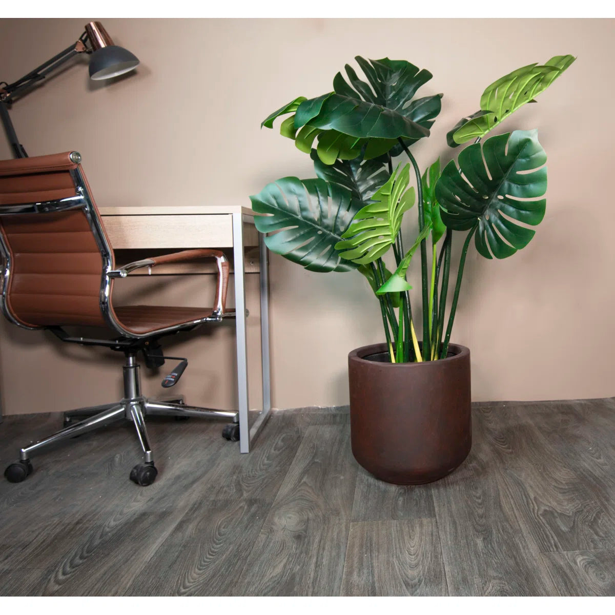 Alyonna Pot Planter
